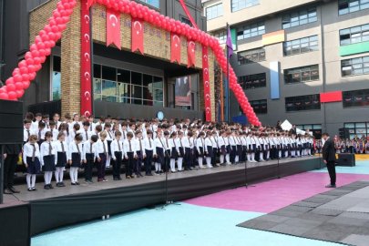 ŞAHİNKAYA EĞİTİM KURUMLARI’NDA CUMHURİYET COŞKUSU