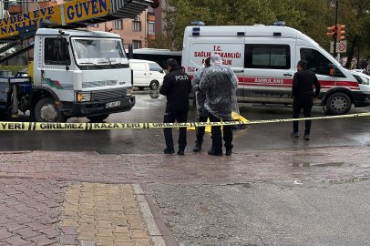 Yolun Karşısına Geçmek İsterken Canından Oldu