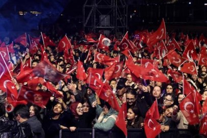 Binlerce Nilüferli Cumhuriyet'in 103'üncü yılında tek yürek oldu