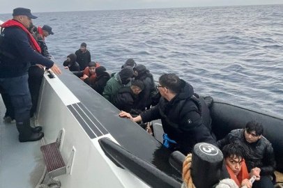 Izmir'de Düzensiz Göçmen Operasyonu