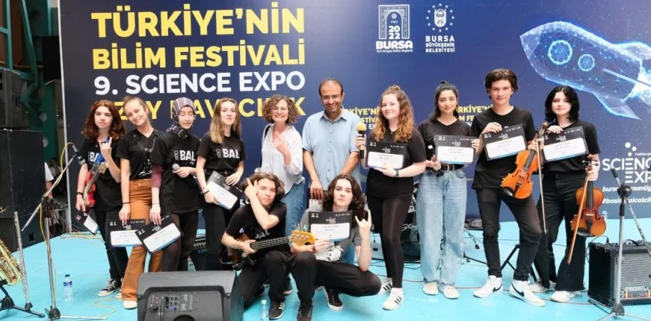 Bursa Anadolu Lisesi öğrencilerinden muhteşem gösteri