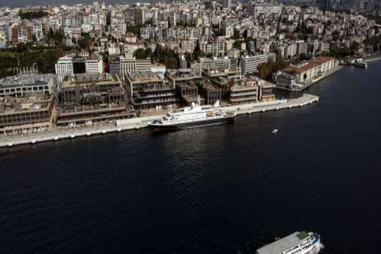 Galataport İstanbul'da dünyanın tek yer altı kruvaziyer terminaline demirledi