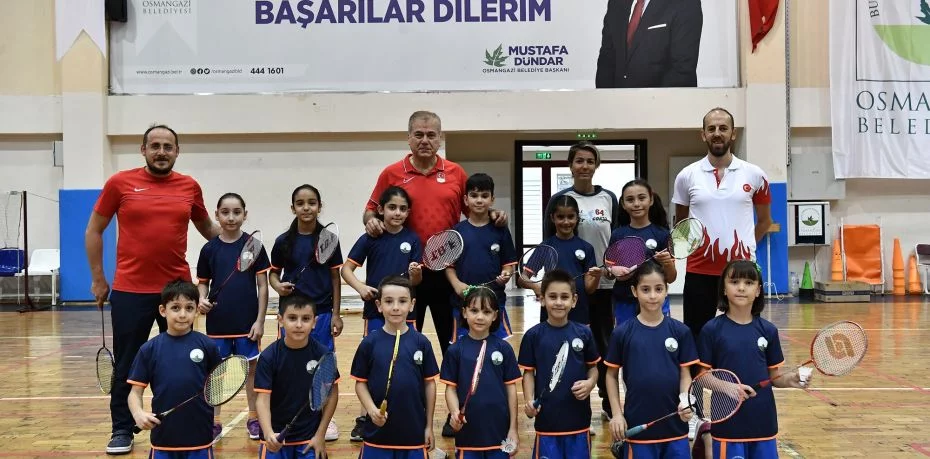Osmangazi’de geleceğin badmintoncuları yetişiyor