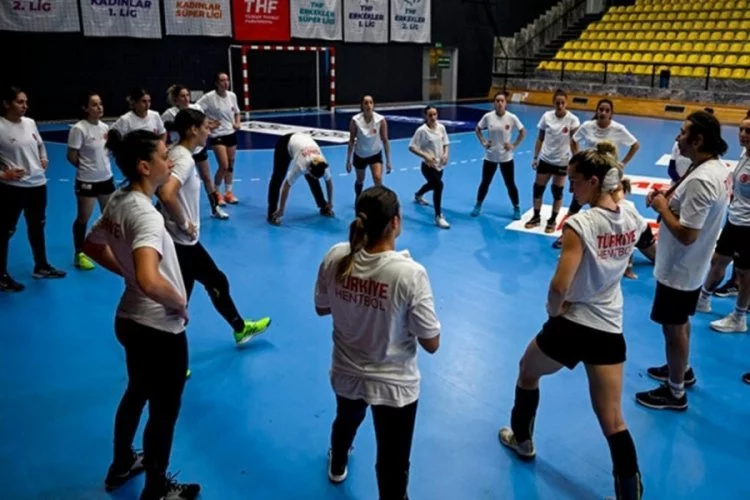 A Milli Kadın Hentbol Takımı, yarın Karadağ'a konuk olacak