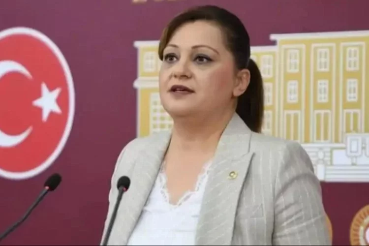 Afyonkarahisar'da Tarihi Dönüm: İlk Kadın Belediye Başkanı ve Vali Görevde