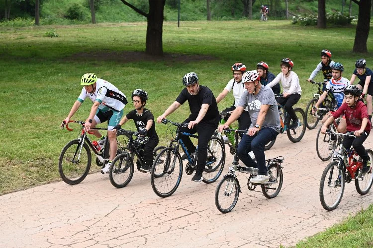 Aktaş, ''Dünya Bisiklet Günü’'nde pedal çevirdi