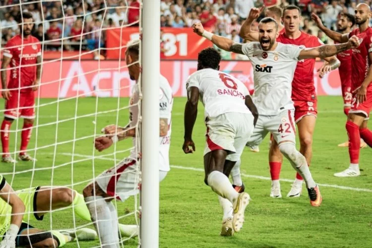Antalyaspor, sahasında Galatasaray'a 2-0 mağlup oldu