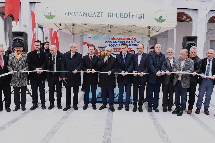 Bir maneviyat abidesi daha! Hüdavendigâr Osmangazi Camii ibadete açıldı