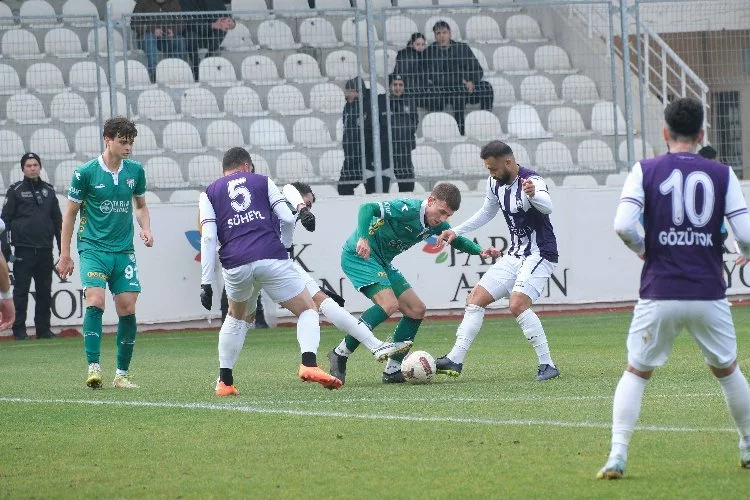Bursaspor’a bir kötü haber daha! Ceza yağdı! 5 maçtan men…
