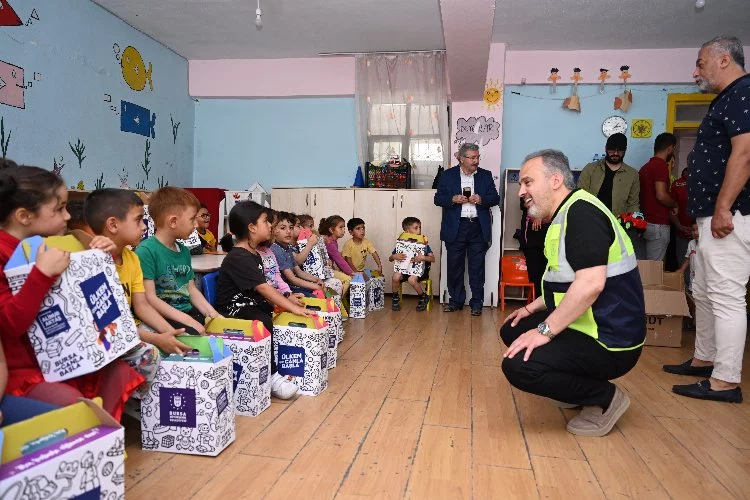 Bursa Büyükşehir'den depremzede çocuklara oyuncak
