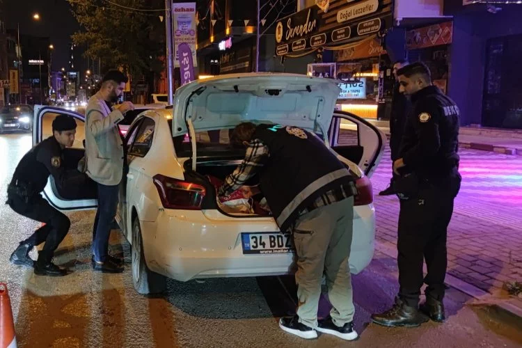 Bursa'nın 3 ilçesinde polisten huzur ve güven uygulaması