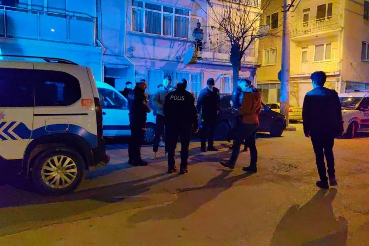 Bursa'nın o ilçesinde kavga: Silahlar patladı! Markete sığındılar