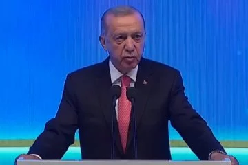 Cumhurbaşkanı Erdoğan açıklamalarda bulunuyor