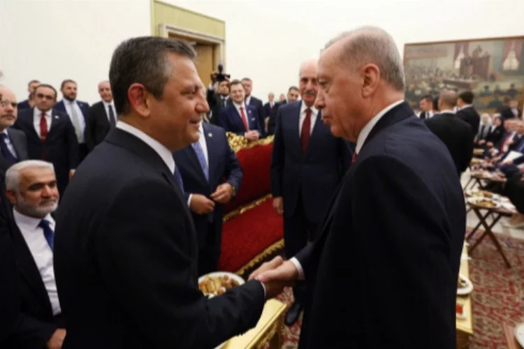 Cumhurbaşkanı Erdoğan ile Özgür Özel'in görüşmesi başladı