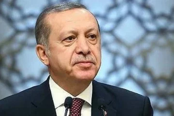 Cumhurbaşkanı Erdoğan: “Karşımızda fetöcülere çiçek dağıtan biri var”