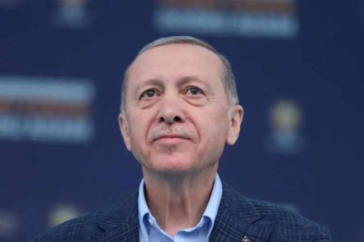 Erdoğan, şampiyon Galatasaray ve taraftarını tebrik etti