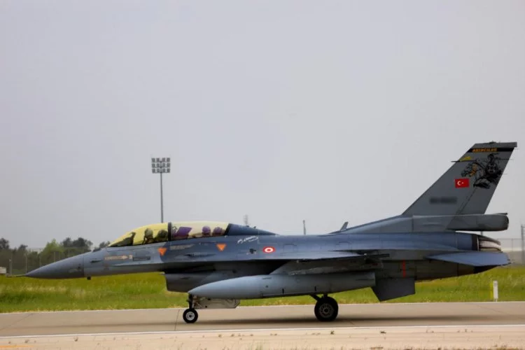 F-16'lar, pilotların kumandasında vatanı koruyor