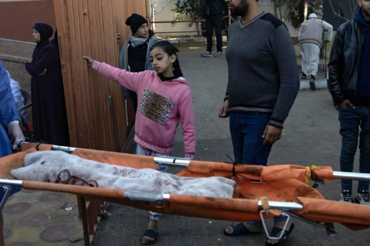 Gazze'de can kaybı 22 bin 722’ye yükseldi