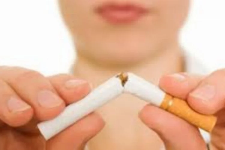 Sigara kullananlar dikkat! 'Erken menopoz' uyarısı