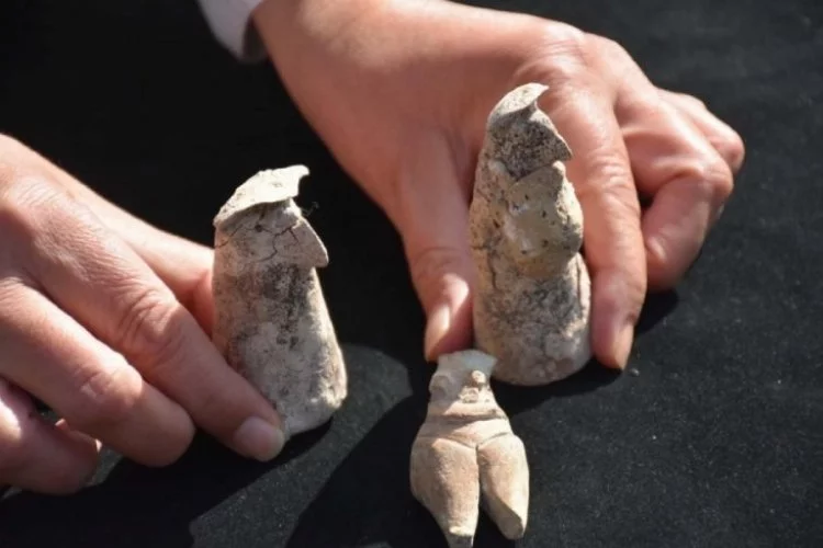 İzmir'de 7 bin 700 yıllık insan figürleri bulundu!