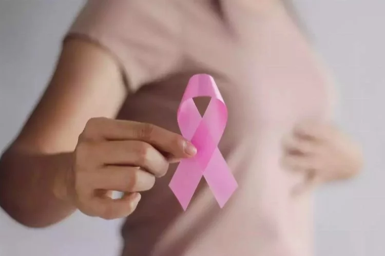 Kadınların meme kanserinde en merak ettiği 5 nokta