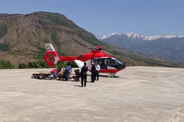 Kalp krizi geçiren hastanın imdadına ambulans helikopter yetişti!
