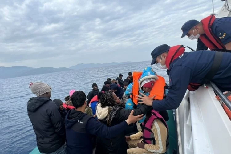 Muğla'da 30 düzensiz göçmen kurtarıldı
