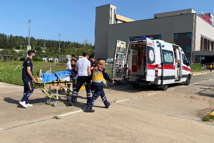 Parmağı Kopan Genç Ambulans Helikopter İle Hastaneye Sevk Edildi