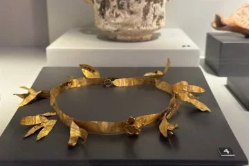 Roma Valisi'nin 2 bin yıllık altın tacı Bursa'da sergileniyor