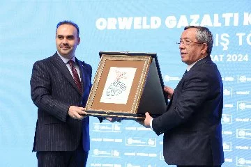 " Sanayi ve Teknoloji Bakanı : Türk Sanayisi Küresel Üretim Üslerinden Biri"