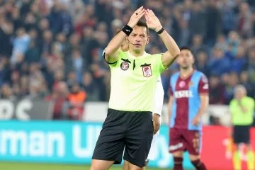 Süper Lig'de 36'ncı hafta karşılaşmalarını yönetecek hakemler açıklandı