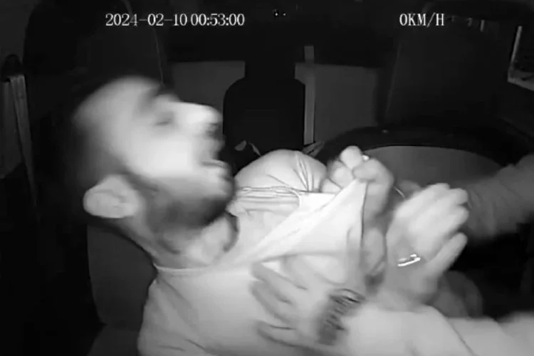 Taksi Şoförüne Saldırı: Aracına Aldığı Kadın Darbetti!