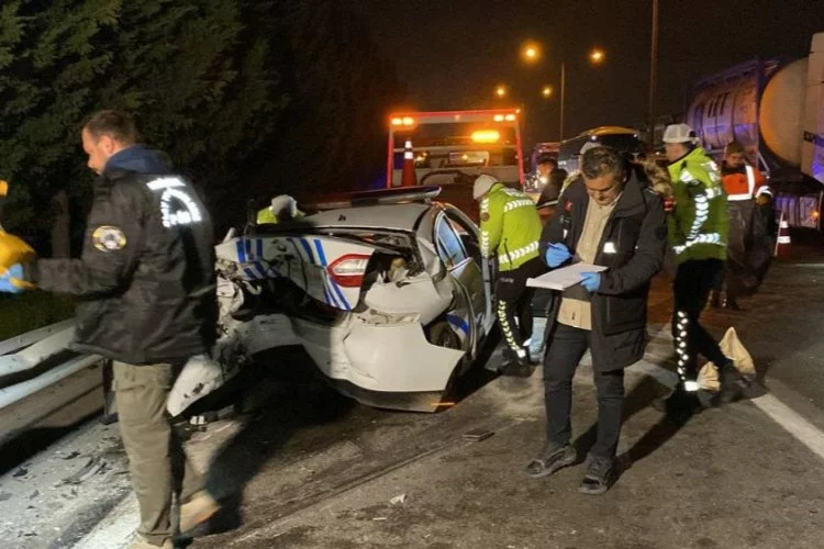 TEM Otoyolu’nda kovalamaca kazayla bitti: 14 göçmen, 4 polis yaralı