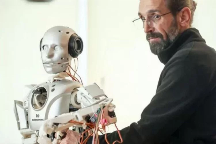 Türk Robotu "Cuma" Yapay Zeka ile Yenileniyor
