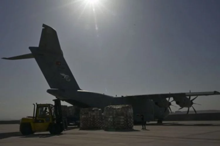 Türkiye'den Gazze'ye gönderilen uçak Mısır'a ulaştı
